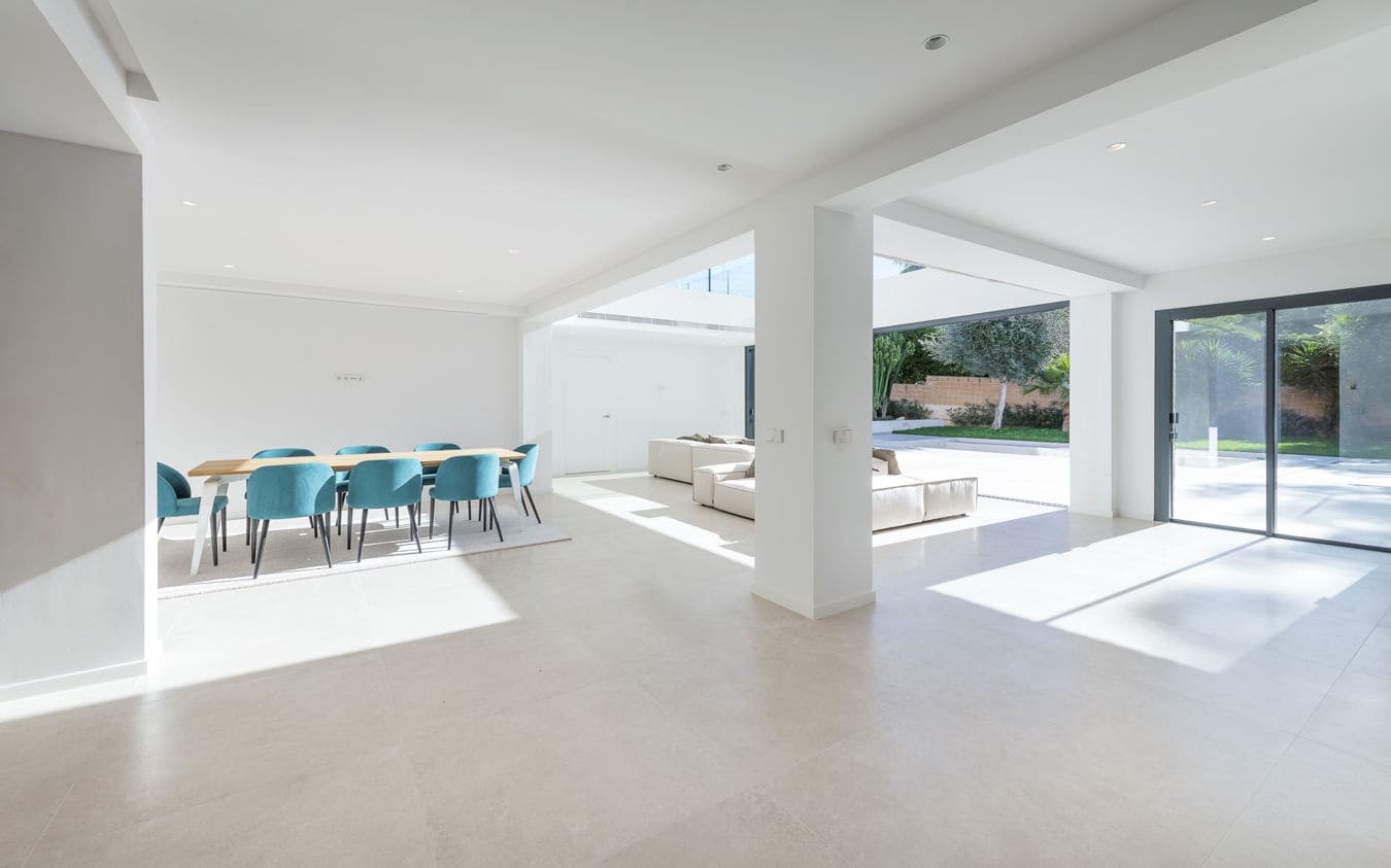 6 slaapkamer Villa te koop in Santa Ponsa met zwembad garage - € 4.495.000 (Ref: 9592072)