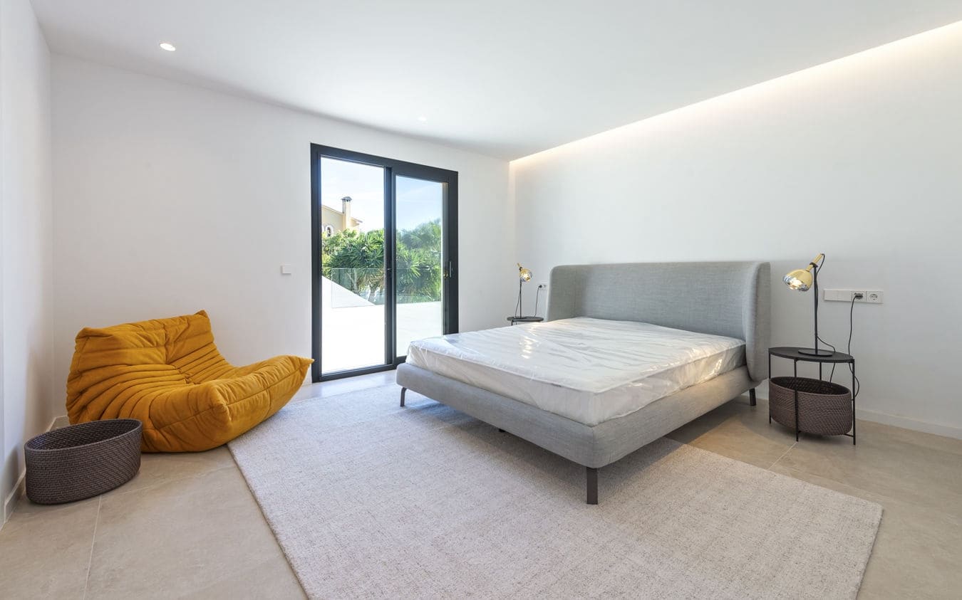 6 slaapkamer Villa te koop in Santa Ponsa met zwembad garage - € 4.495.000 (Ref: 9592072)