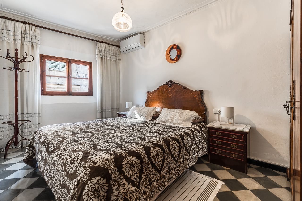 4 slaapkamer Rijtjeshuis te koop in Soller - € 750.000 (Ref: 9596525)