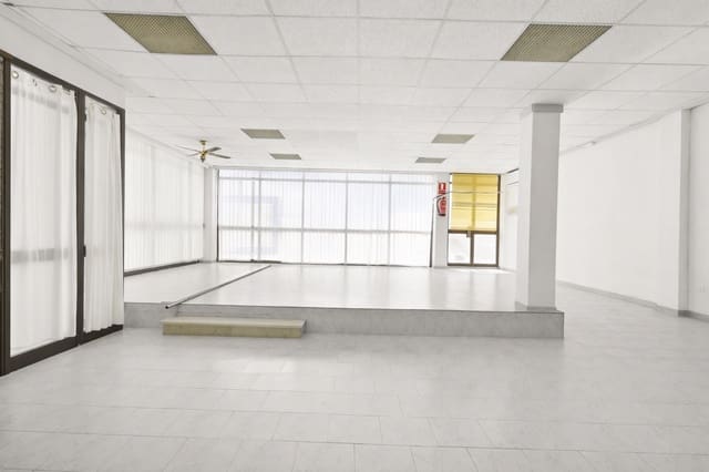 Biznes na sprzedaż w Son Servera z garażem - 1 090 000 € (Ref: 9596526)