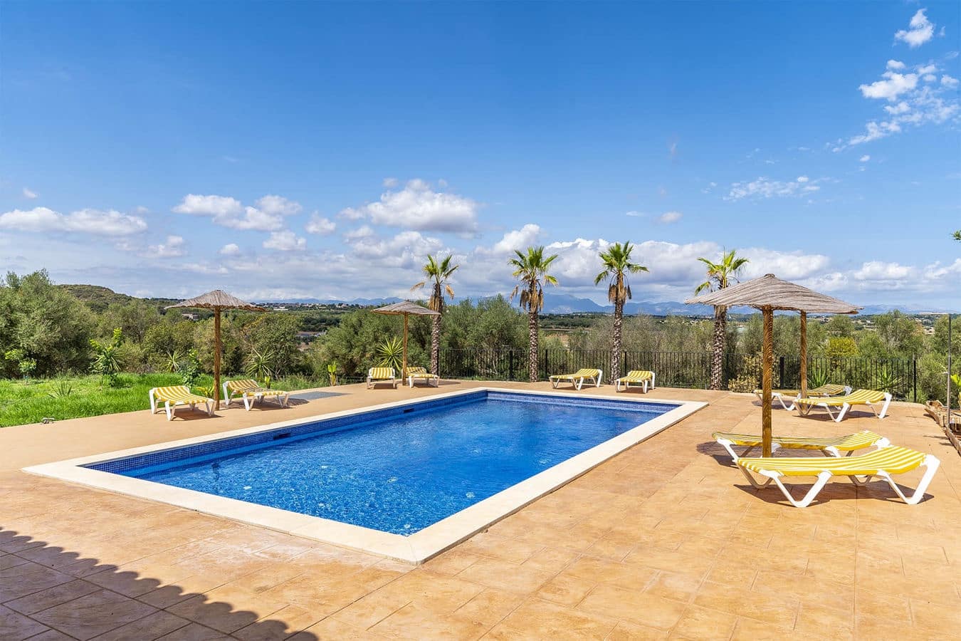 6 soveværelse Finca/Landehus til salg i Ariany med swimmingpool garage - € 3.000.000 (Ref: 9596883)