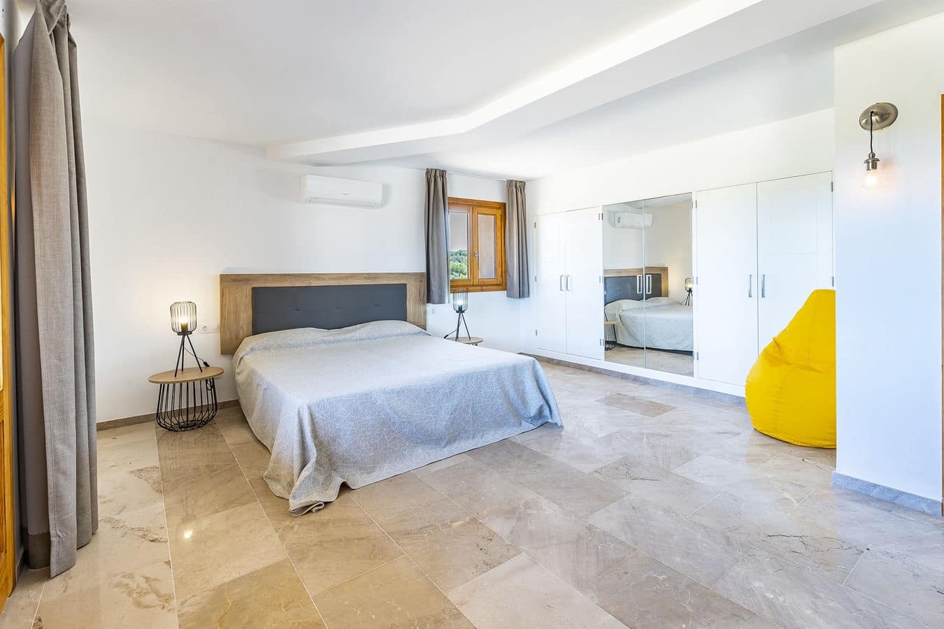 6 soveværelse Finca/Landehus til salg i Ariany med swimmingpool garage - € 3.000.000 (Ref: 9596883)