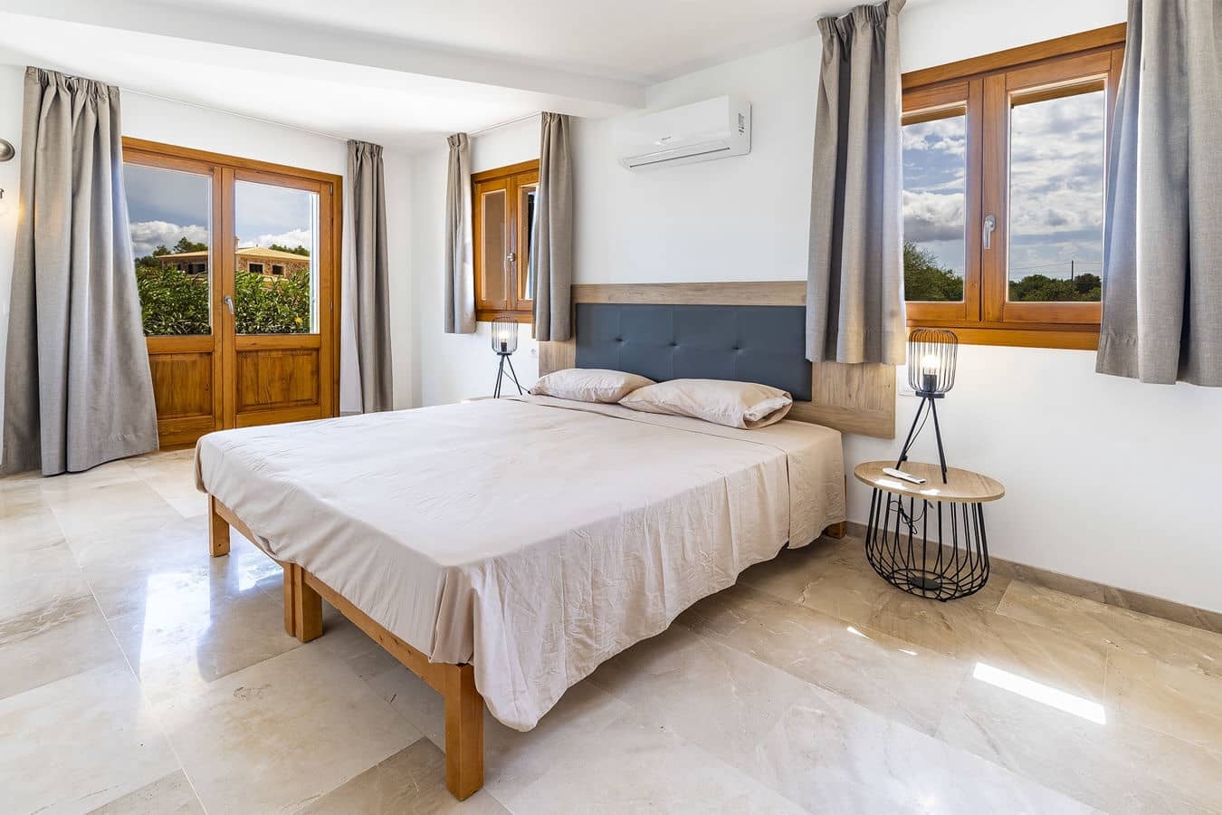 6 soveværelse Finca/Landehus til salg i Ariany med swimmingpool garage - € 3.000.000 (Ref: 9596883)