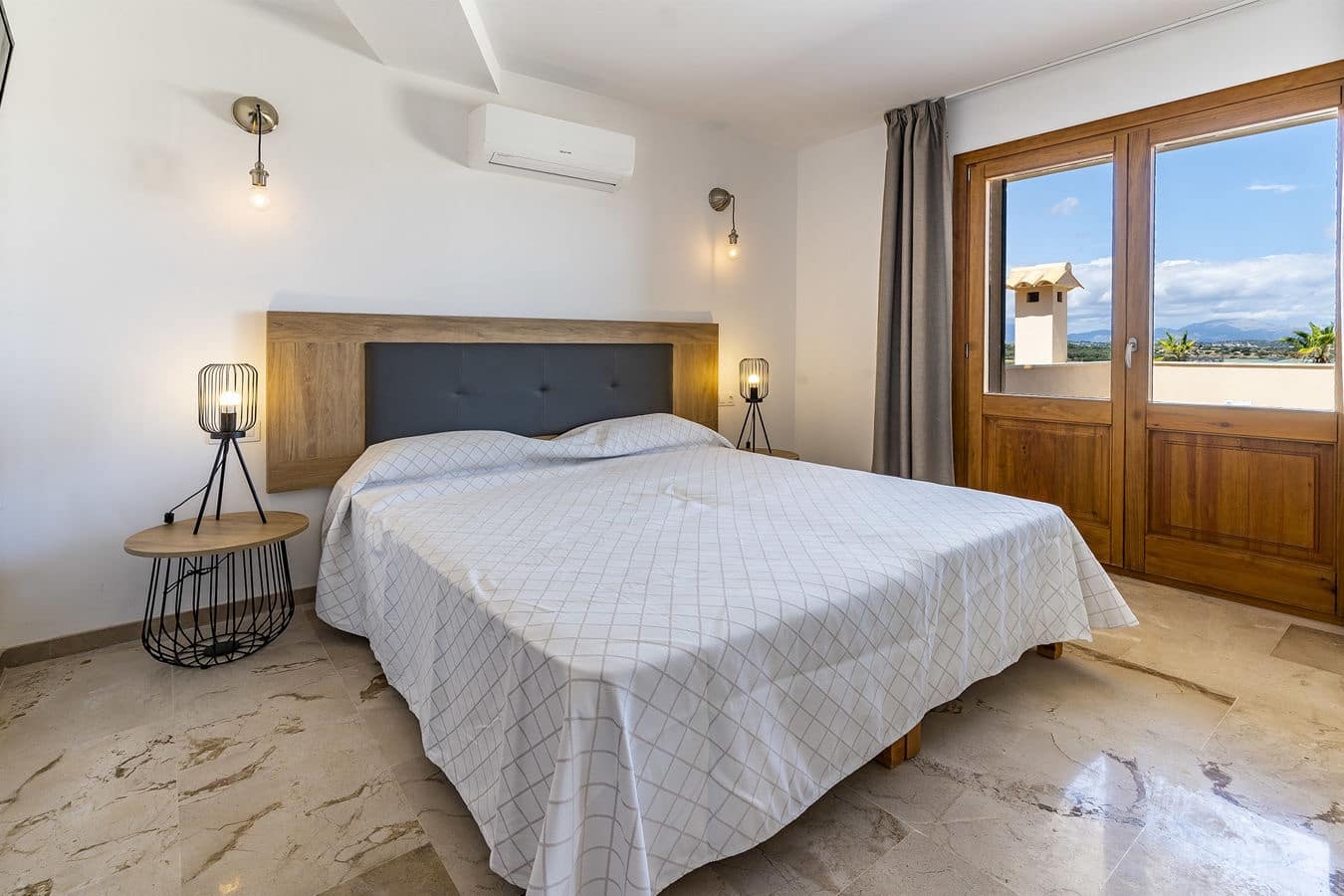 6 soveværelse Finca/Landehus til salg i Ariany med swimmingpool garage - € 3.000.000 (Ref: 9596883)