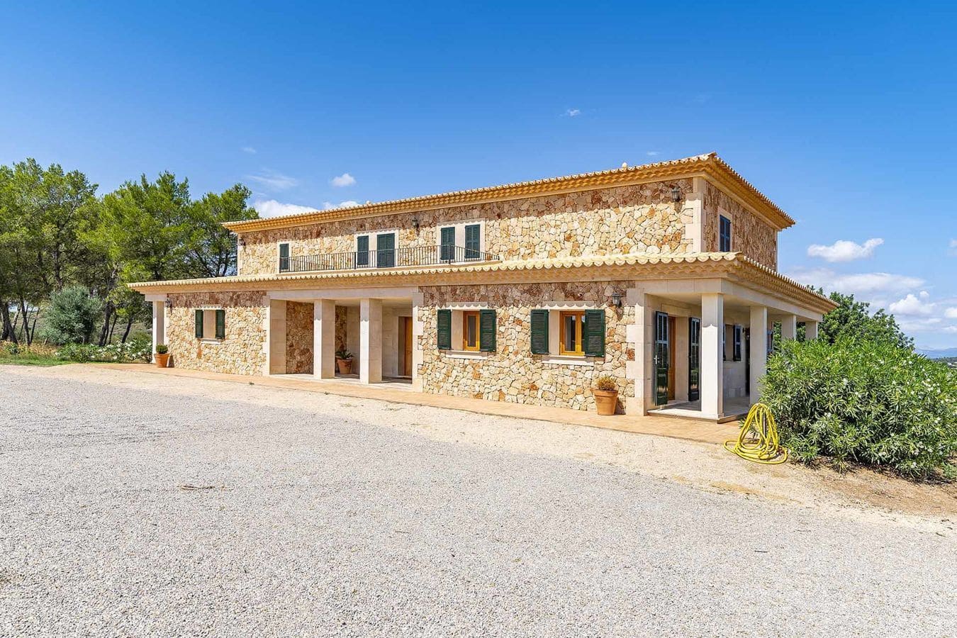 6 soveværelse Finca/Landehus til salg i Ariany med swimmingpool garage - € 3.000.000 (Ref: 9596883)