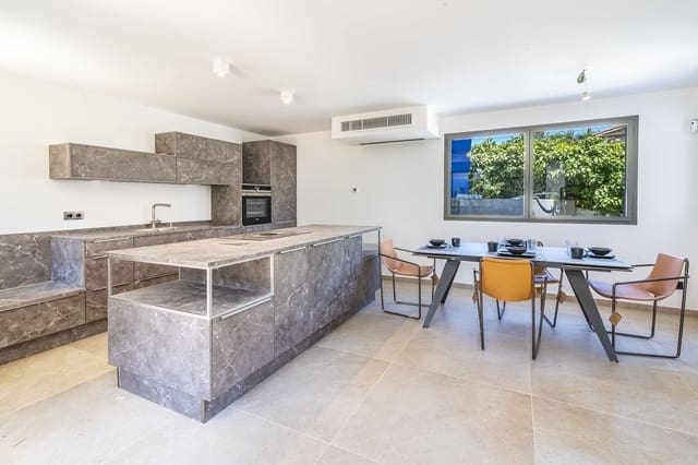 3 soverom Villa til salgs i El Toro / Port Adriano, Calvià med svømmebasseng garasje - € 1 598 000 (Ref: 9603324)