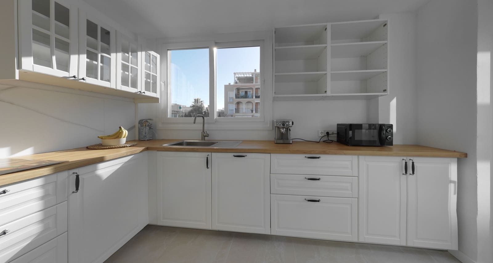 3 bedroom Villa for rent in Cala Millor with pool garage - € 4,000 (Ref: 9603448)