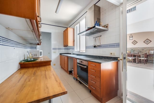 7 makuuhuone Omakotitalo myytävänä paikassa Sóller mukana 
autotalli - 1 100 000 € (Ref: 9606344)