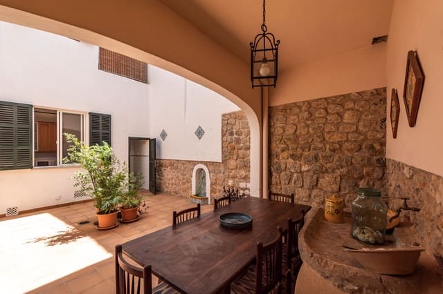 7 makuuhuone Omakotitalo myytävänä paikassa Sóller mukana 
autotalli - 1 100 000 € (Ref: 9606344)