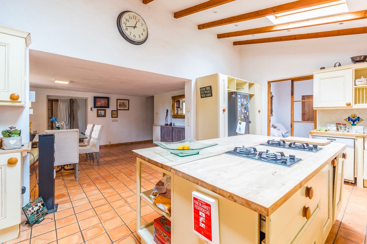 11 slaapkamer Finca/Landhuis te koop in Santa Maria del Cami met zwembad garage - € 2.369.300 (Ref: 9606578)