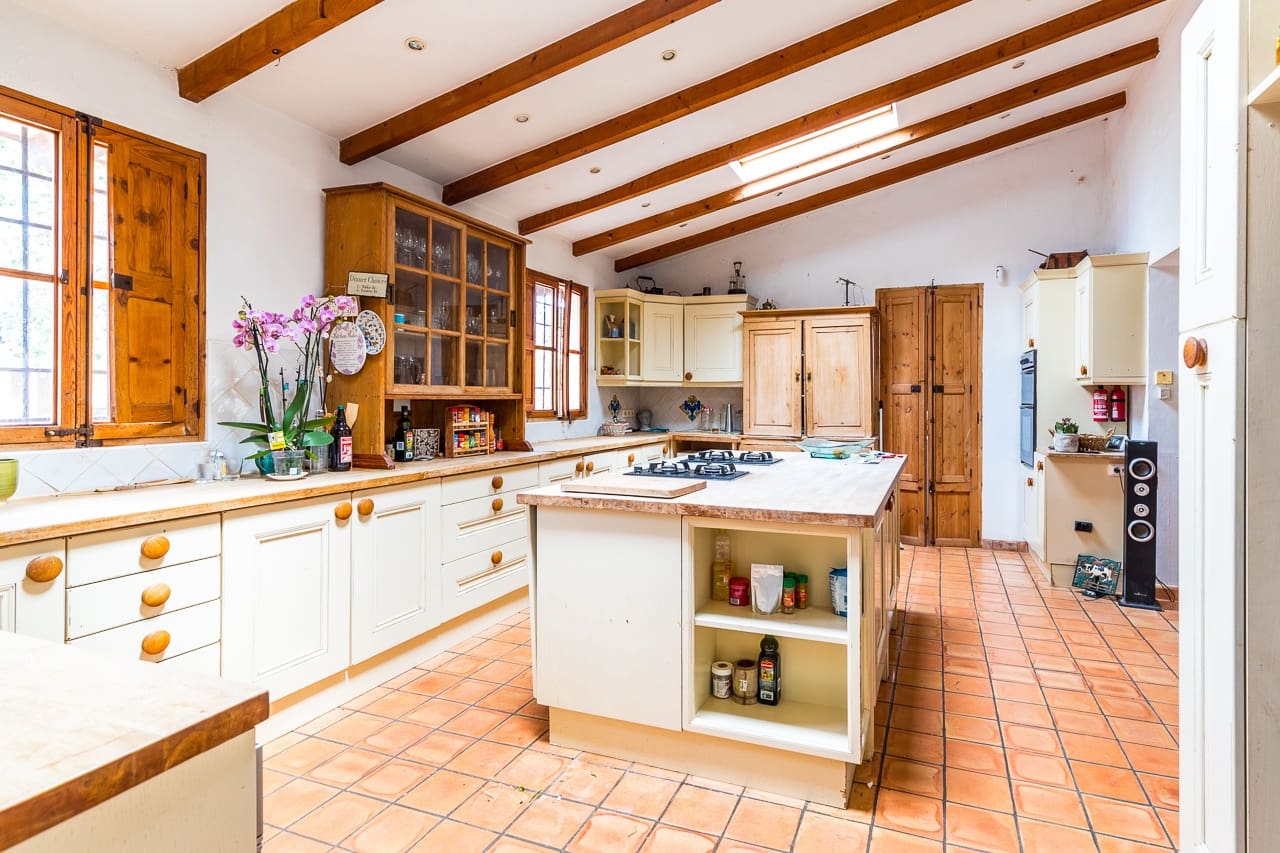 11 slaapkamer Finca/Landhuis te koop in Santa Maria del Cami met zwembad garage - € 2.369.300 (Ref: 9606578)