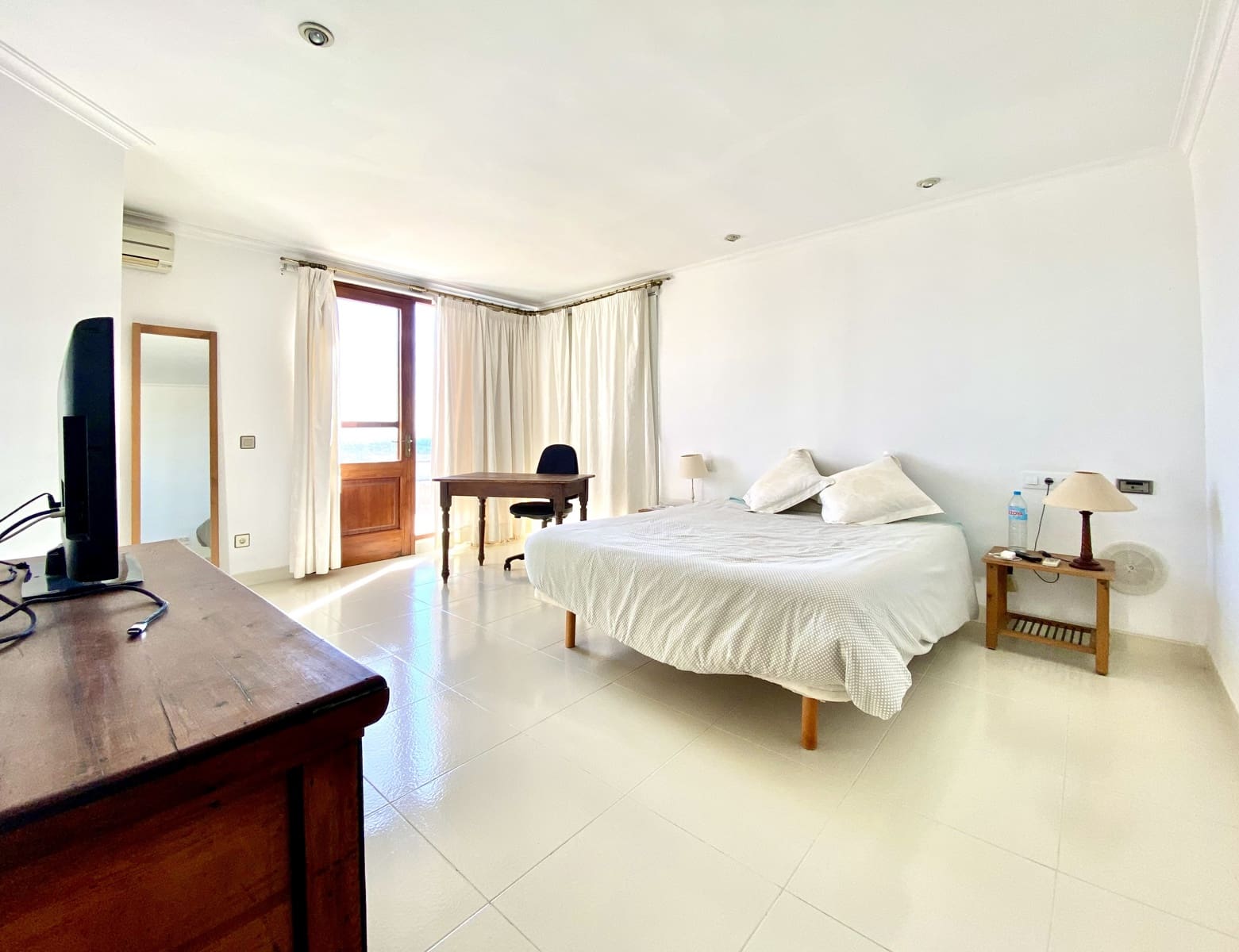 6 soveværelse Rækkehus til salg i Selva med swimmingpool - € 1.650.000 (Ref: 9606839)