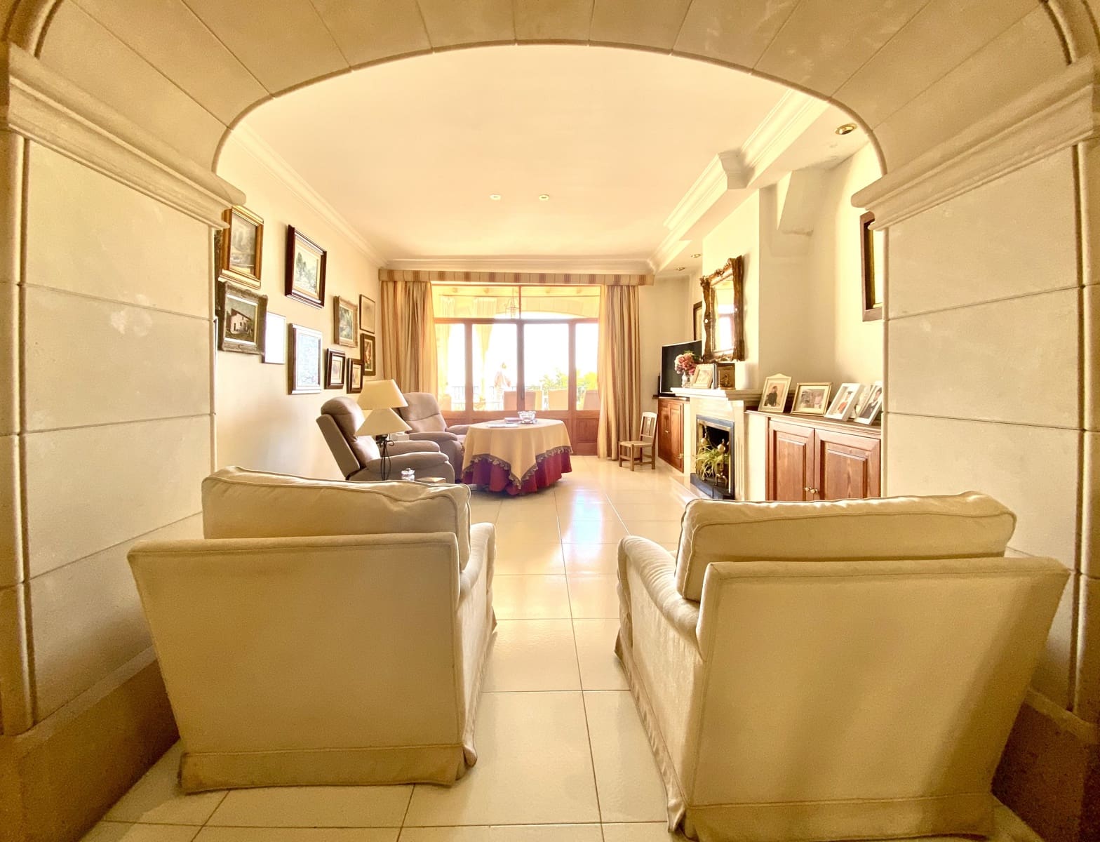 6 soveværelse Rækkehus til salg i Selva med swimmingpool - € 1.650.000 (Ref: 9606839)