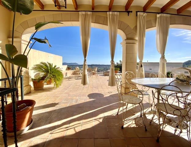 6 soveværelse Rækkehus til salg i Selva med swimmingpool - € 1.650.000 (Ref: 9606839)