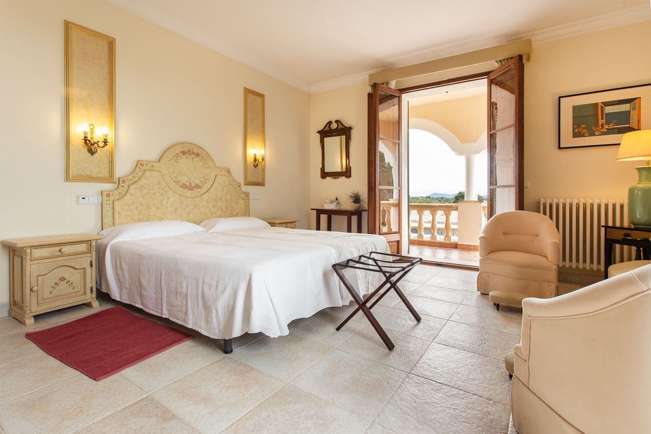 9 slaapkamer Finca/Landhuis te koop in Badia Gran met zwembad garage - € 4.500.000 (Ref: 9609527)