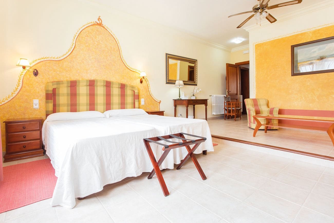 9 slaapkamer Finca/Landhuis te koop in Badia Gran met zwembad garage - € 4.500.000 (Ref: 9609527)