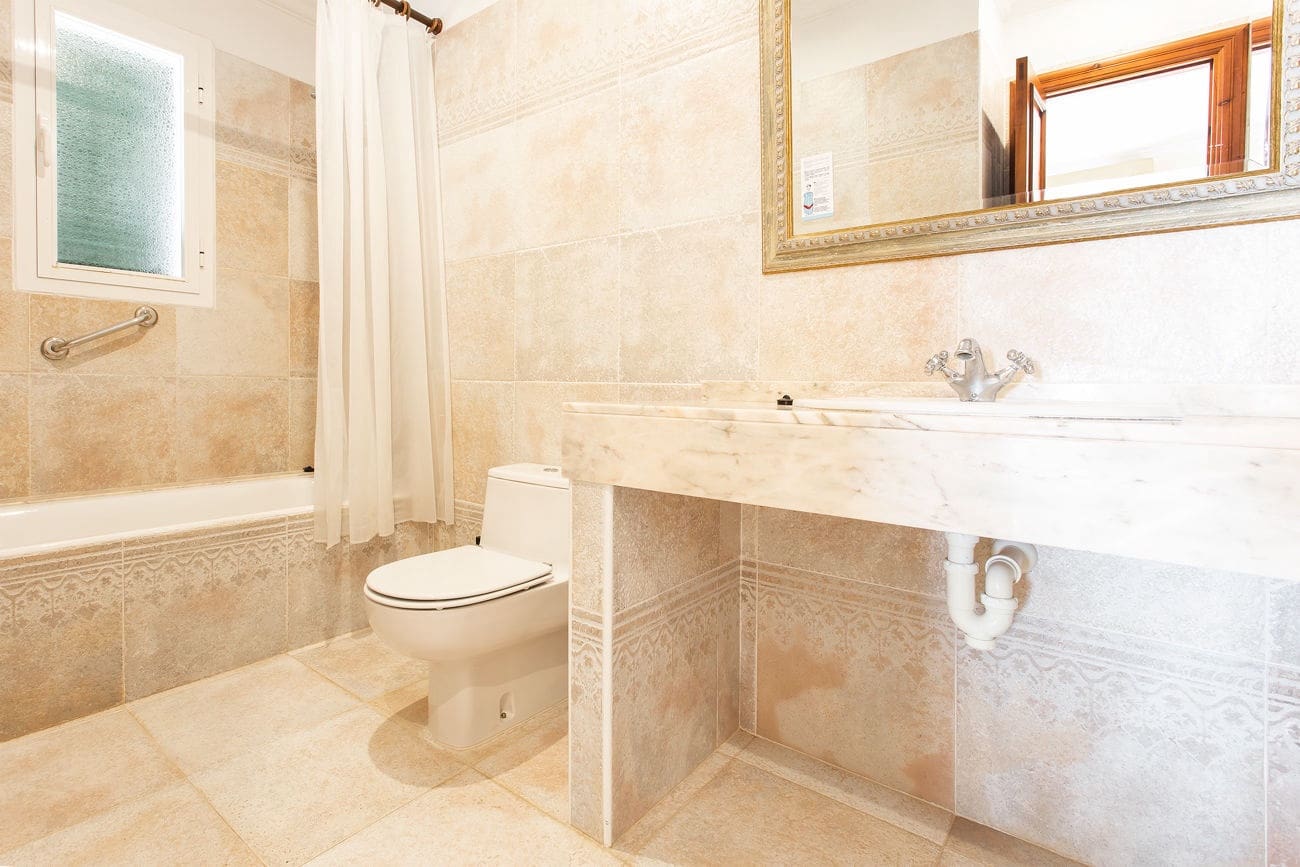 9 slaapkamer Finca/Landhuis te koop in Badia Gran met zwembad garage - € 4.500.000 (Ref: 9609527)