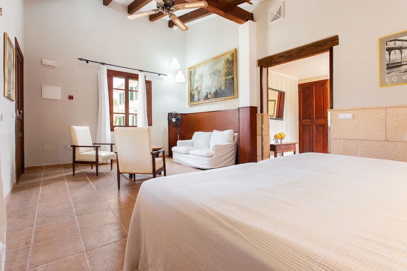 9 slaapkamer Finca/Landhuis te koop in Badia Gran met zwembad garage - € 4.500.000 (Ref: 9609527)