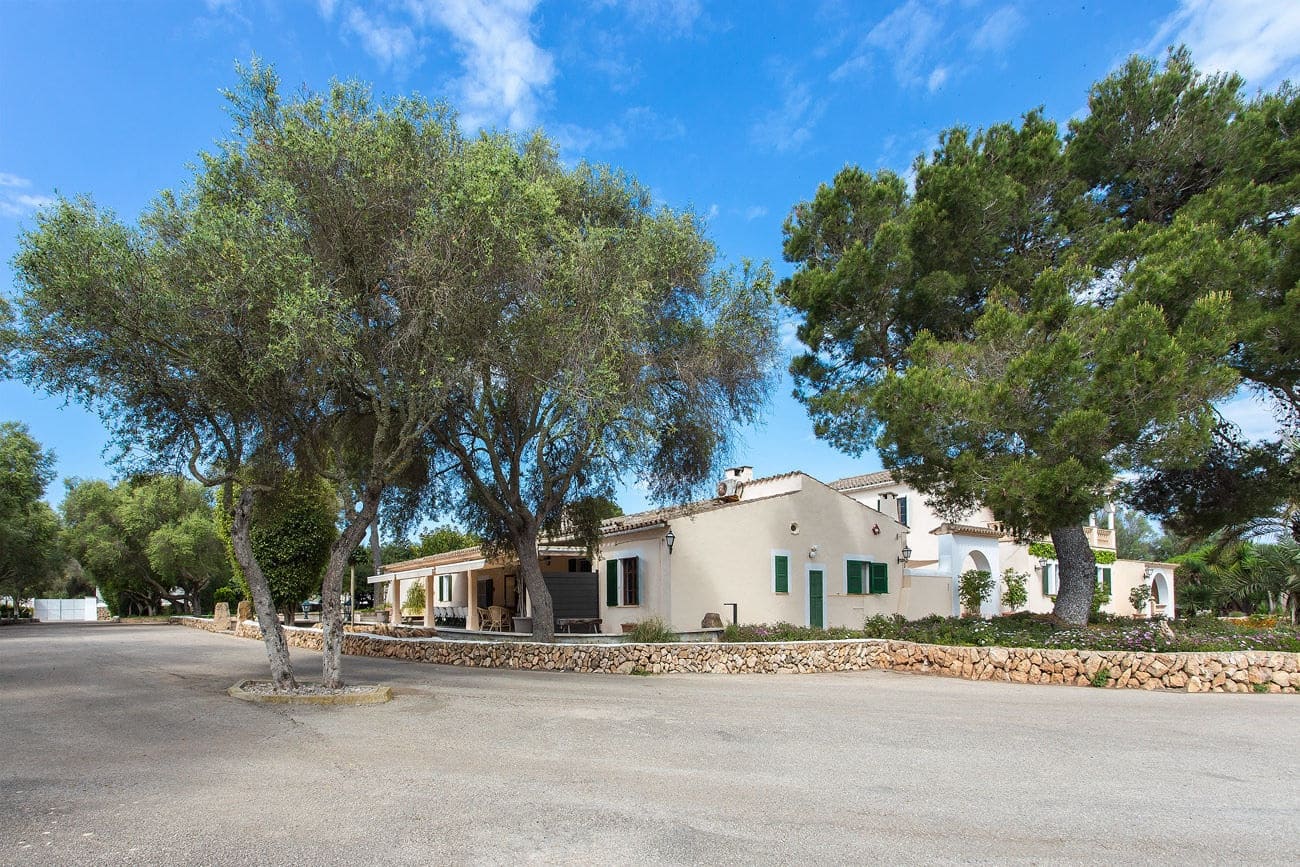 9 slaapkamer Finca/Landhuis te koop in Badia Gran met zwembad garage - € 4.500.000 (Ref: 9609527)