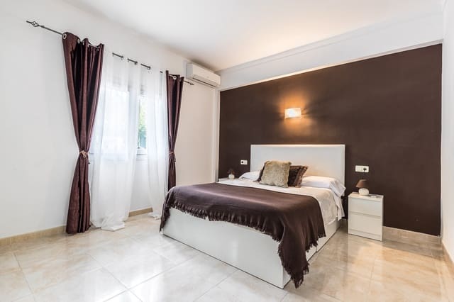 5 soverom Villa til salgs i Puerto de Alcudia, Alcúdia med svømmebasseng garasje - € 1 600 000 (Ref: 9614064)