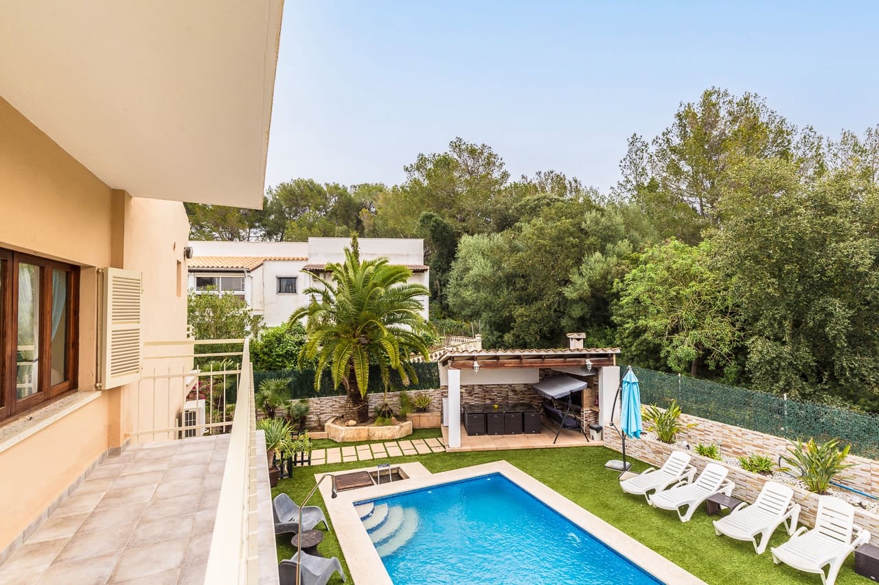 5 soverom Villa til salgs i Alcudia med svømmebasseng garasje - € 1 600 000 (Ref: 9614064)