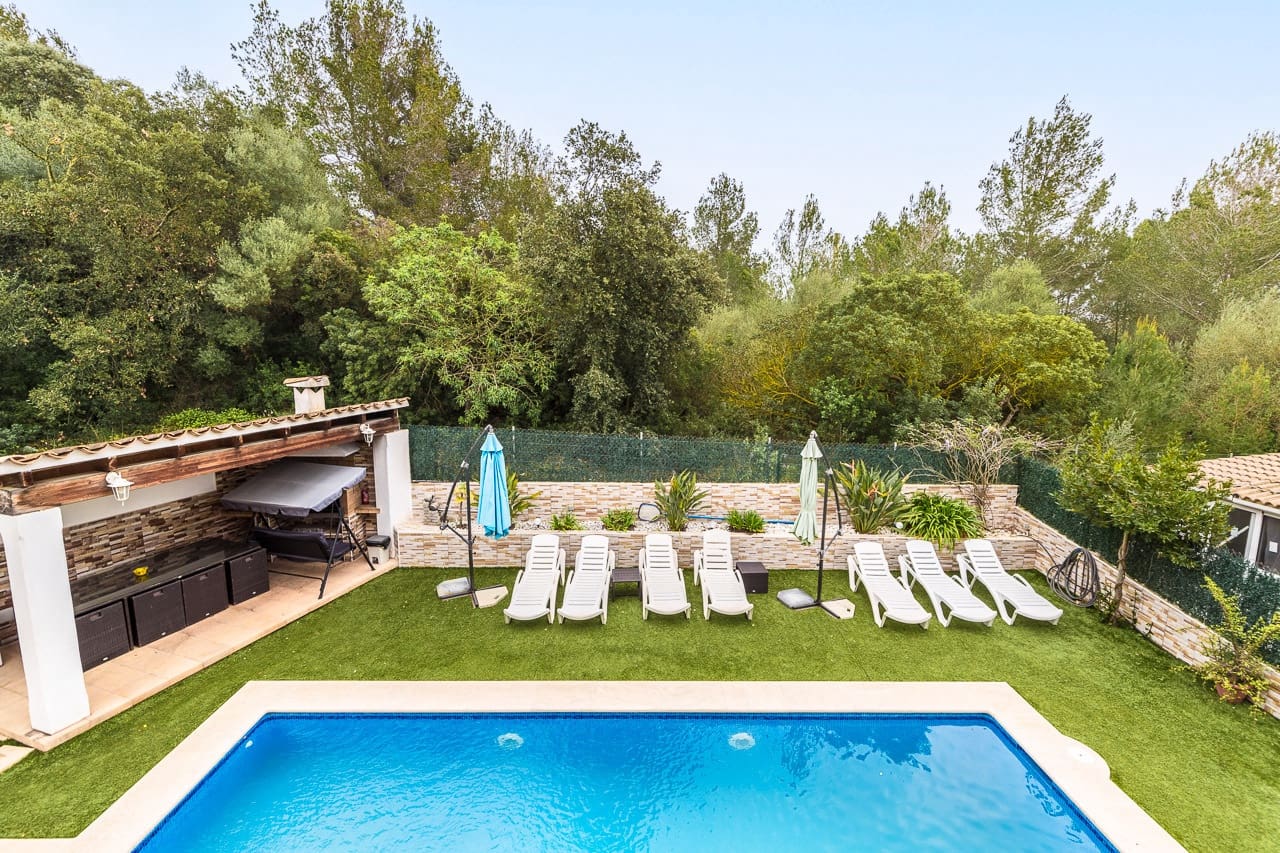 5 soverom Villa til salgs i Alcudia med svømmebasseng garasje - € 1 600 000 (Ref: 9614064)