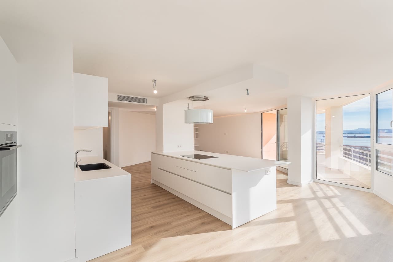 3 soveværelse Lejlighed til salg i Cala Mayor med swimmingpool garage - € 1.550.000 (Ref: 9614188)