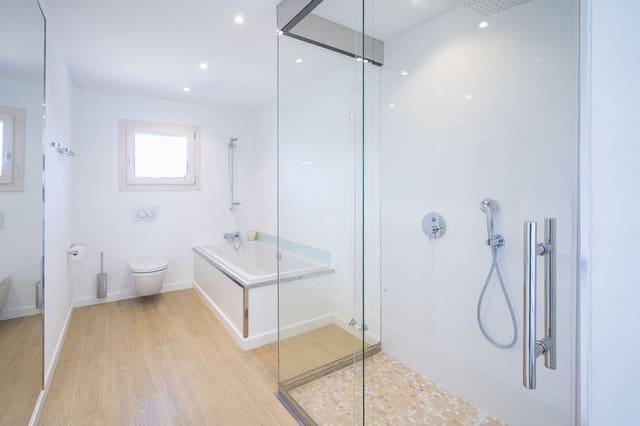 4 bedroom Villa for sale in Santa Ponsa, Calvià with pool garage - € 3,175,000 (Ref: 9618088)