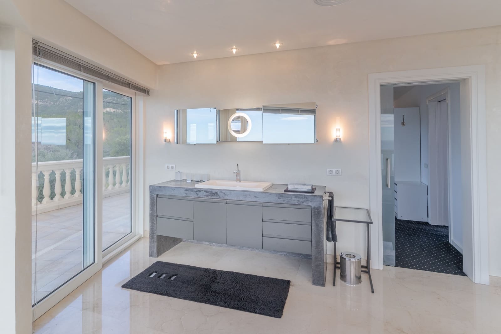 5 bedroom Villa for rent in Costa d'en Blanes with pool garage - € 20,000 (Ref: 9621996)