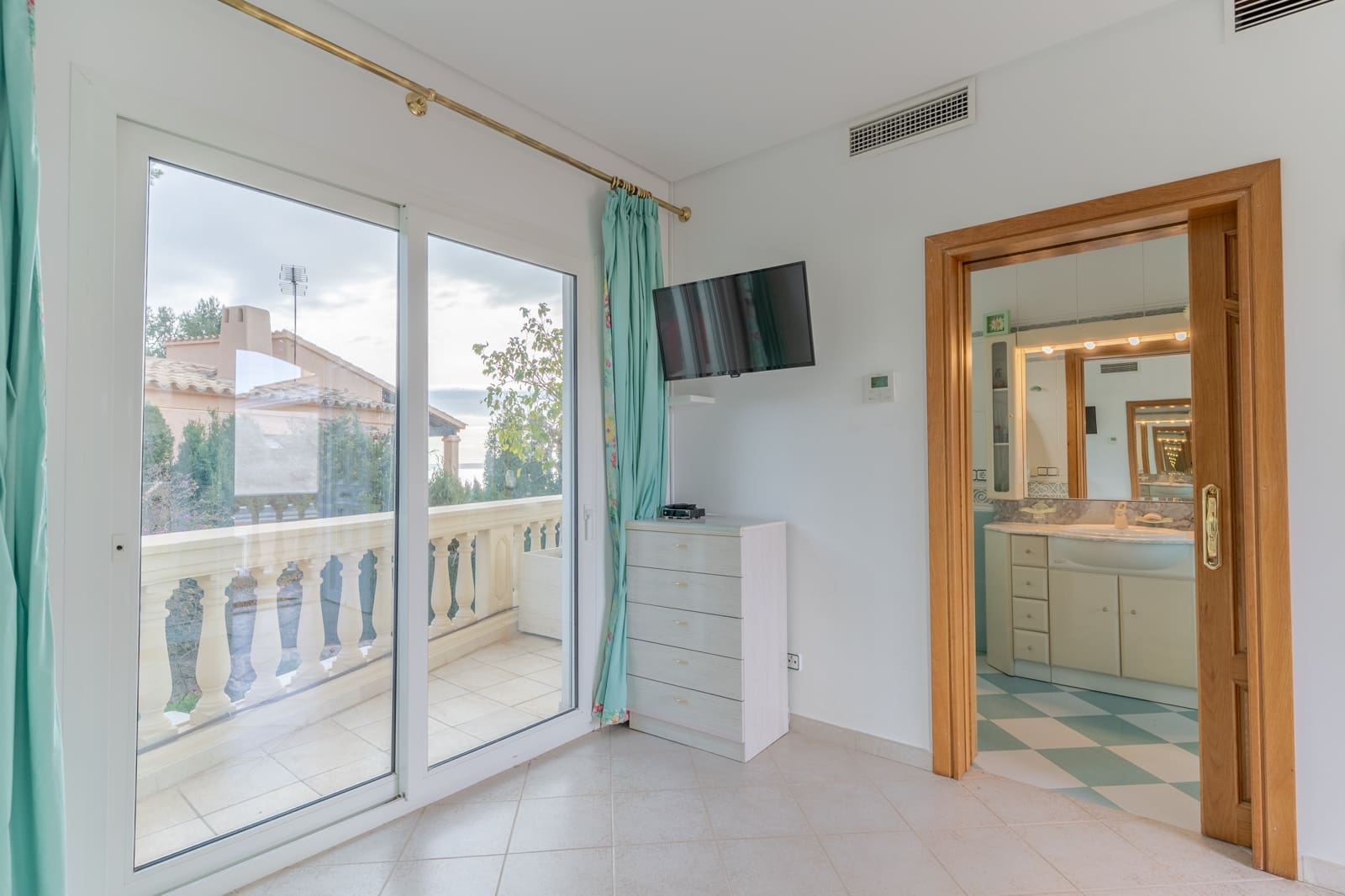 5 bedroom Villa for rent in Costa d'en Blanes with pool garage - € 20,000 (Ref: 9621996)