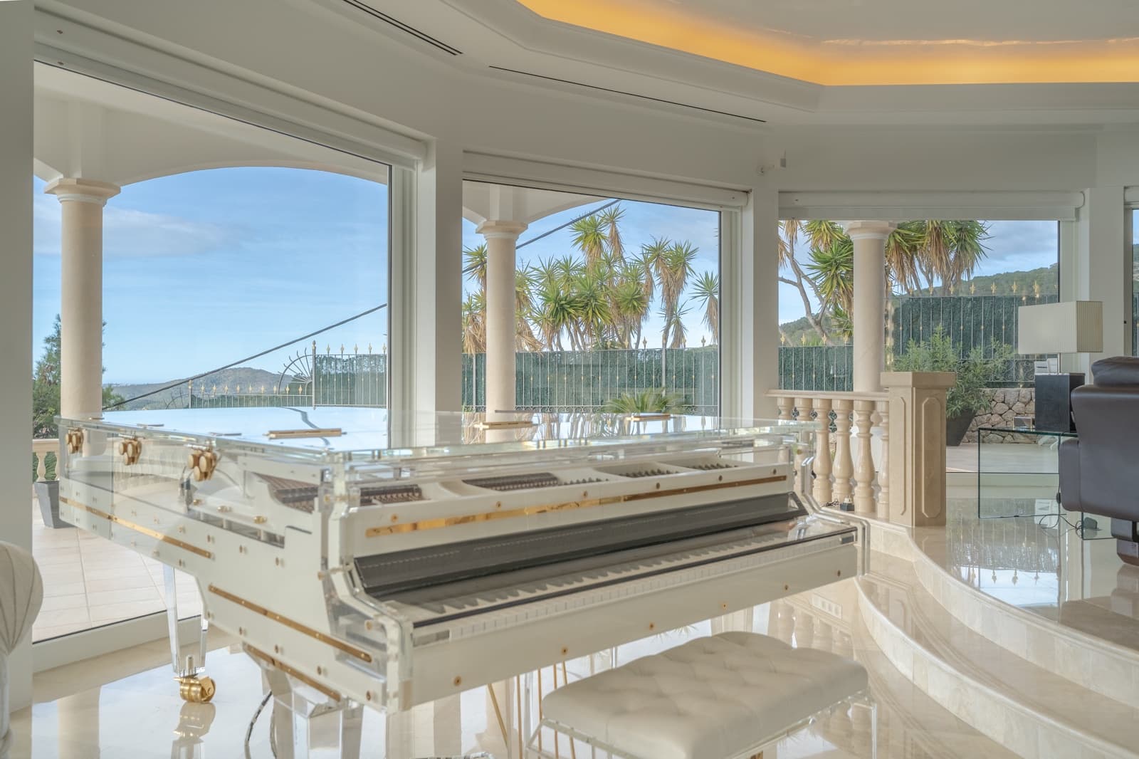 5 bedroom Villa for rent in Costa d'en Blanes with pool garage - € 20,000 (Ref: 9621996)