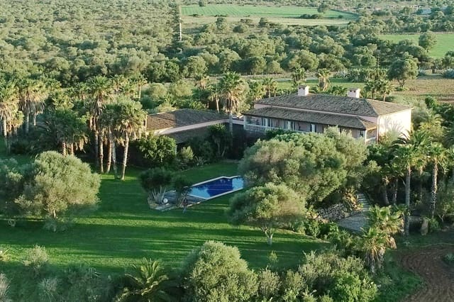 Finca/Casa Rural de 8 habitaciones en Santa Margalida en venta con piscina garaje - 4.600.000 € (Ref: 9622699)