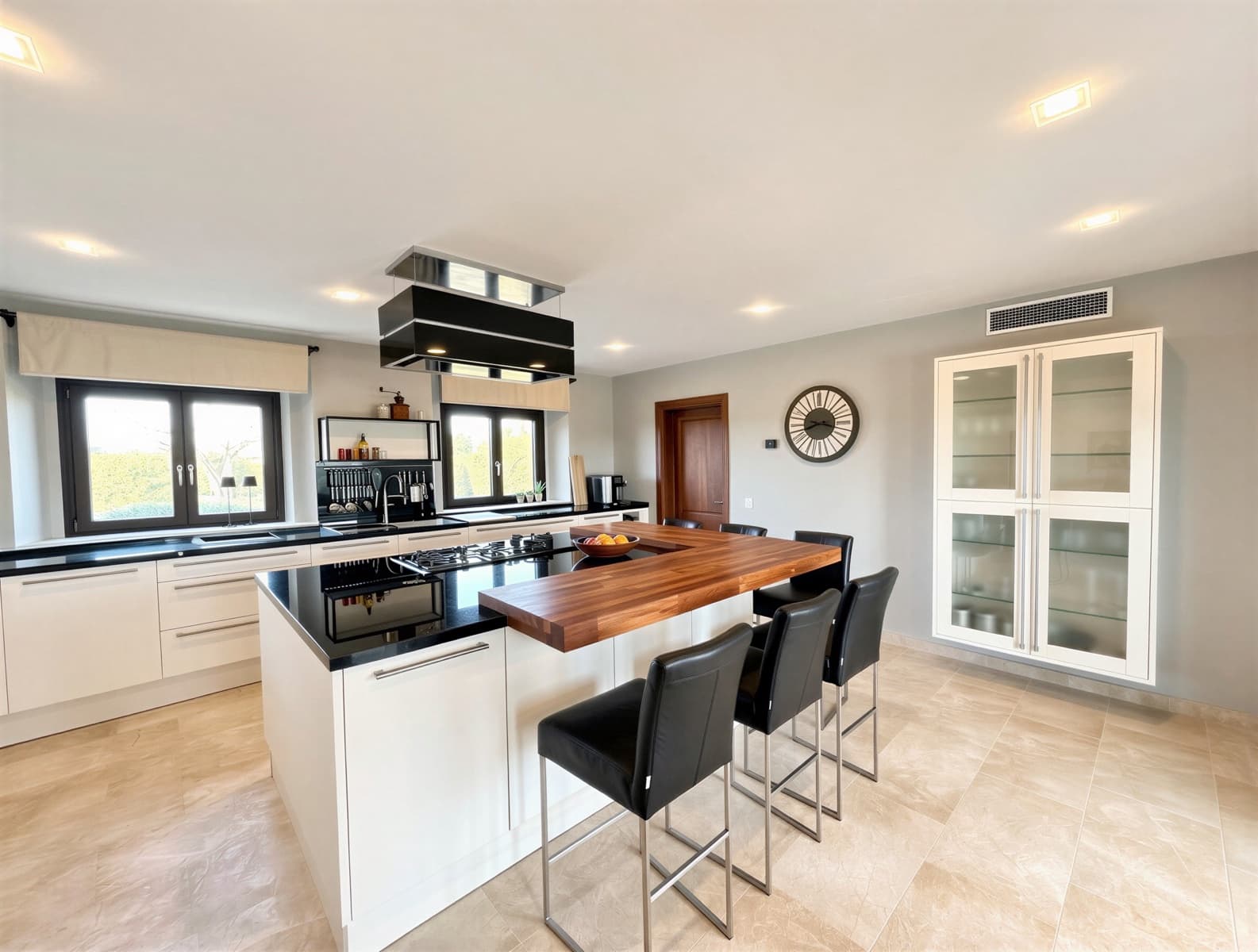 Finca/Casa Rural de 4 habitaciones en Ses Salines en venta con piscina garaje - 2.850.000 € (Ref: 9622923)