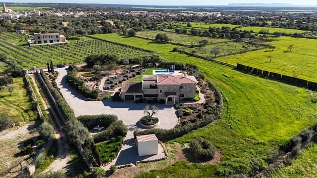 4 sovrum Finca/Hus på landet till salu i Ses Salines med pool garage - 2 850 000 € (Ref: 9622923)