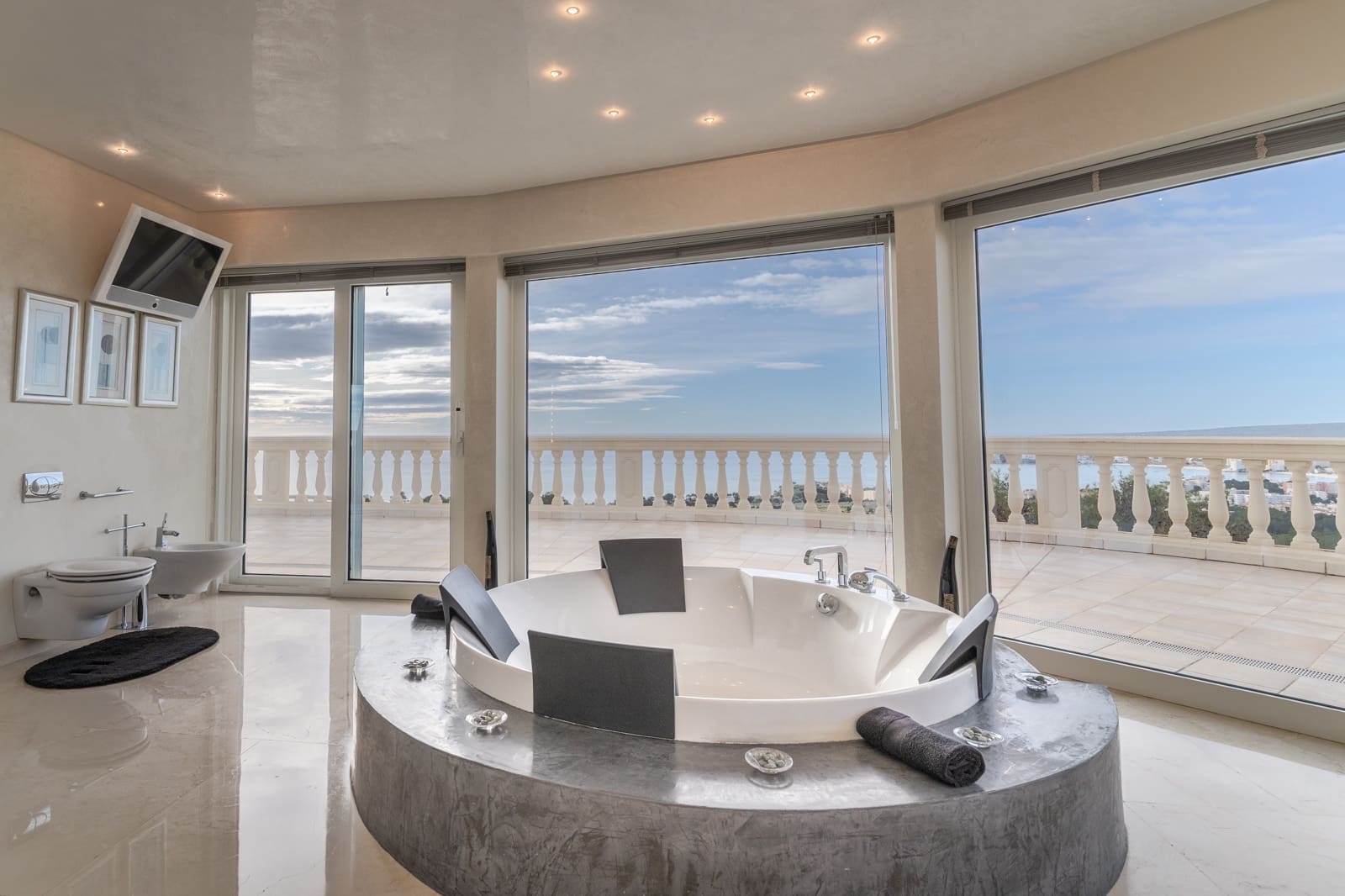 5 Zimmer Villa zu verkaufen in Costa d'en Blanes mit Pool Garage - 13.000.000 € (Ref: 9626477)