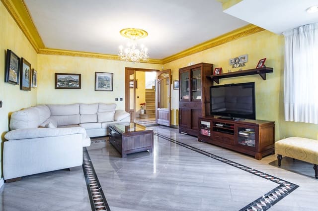 4 bedroom Villa for sale in Es Capdella, Calvià with pool garage - € 2,150,000 (Ref: 9626482)