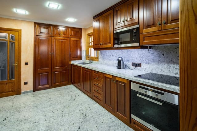 4 bedroom Villa for sale in Es Capdella, Calvià with pool garage - € 2,150,000 (Ref: 9626482)