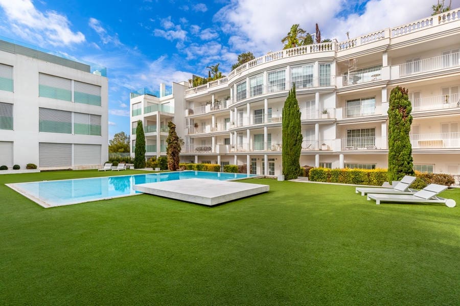 2 slaapkamer Appartement te koop in Portocristo / Port de Manacor met zwembad garage - € 570.000 (Ref: 9630408)