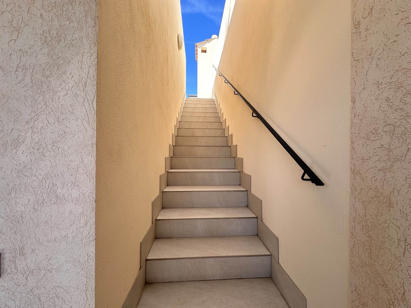 2 Zimmer Penthouse zu verkaufen in Ses Salines mit Pool Garage - 595.000 € (Ref: 9630555)