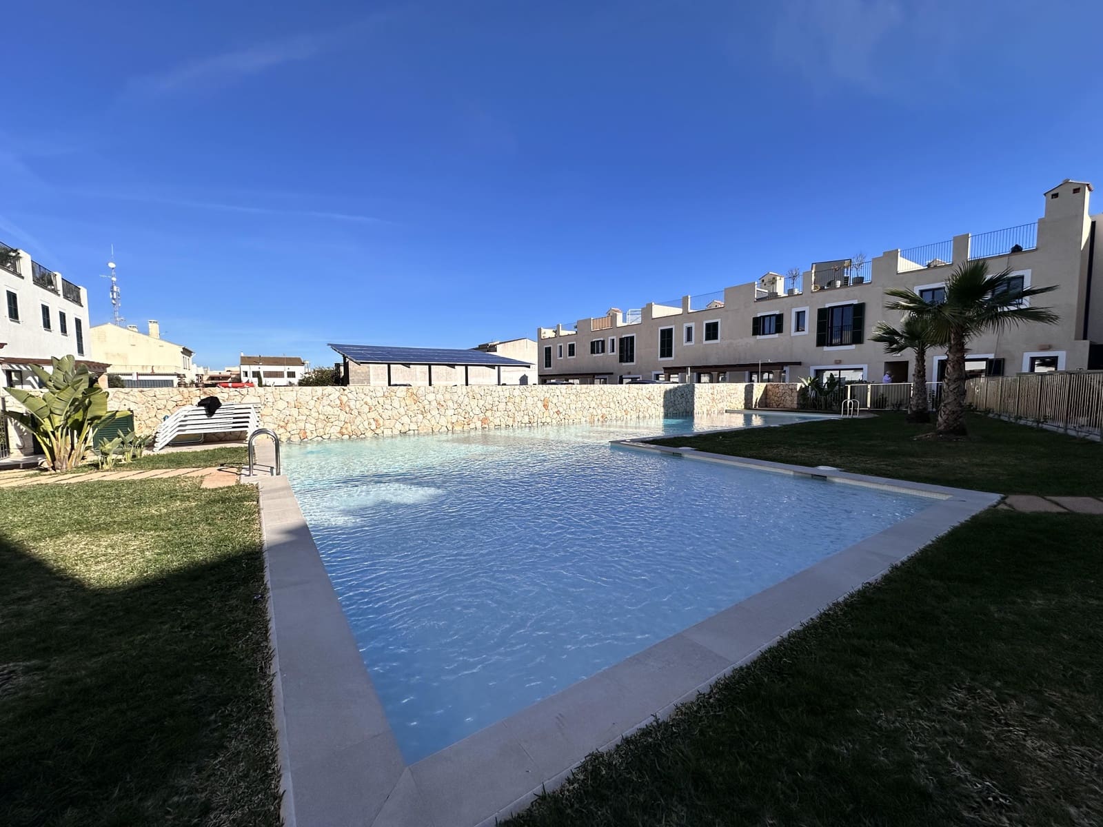 2 Zimmer Penthouse zu verkaufen in Ses Salines mit Pool Garage - 595.000 € (Ref: 9630555)