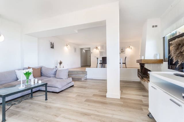 4 chambre Appartement à vendre à Puerto de Alcudia, Alcúdia avec garage - 1 390 000 € (Ref: 9634932)