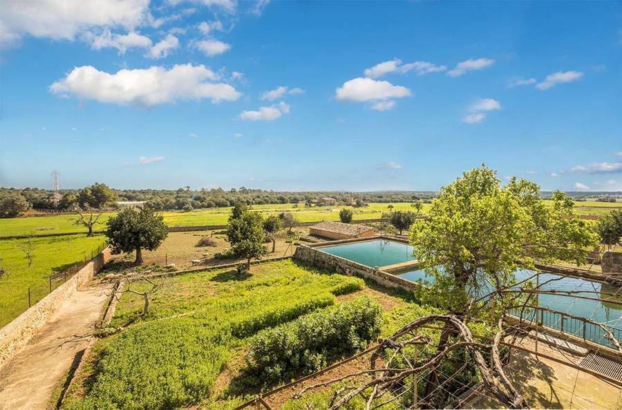 7 slaapkamer Finca/Landhuis te koop in Puntiro met garage - € 2.500.000 (Ref: 9639662)