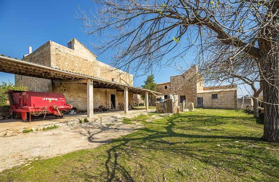 7 slaapkamer Finca/Landhuis te koop in Puntiro met garage - € 2.500.000 (Ref: 9639662)