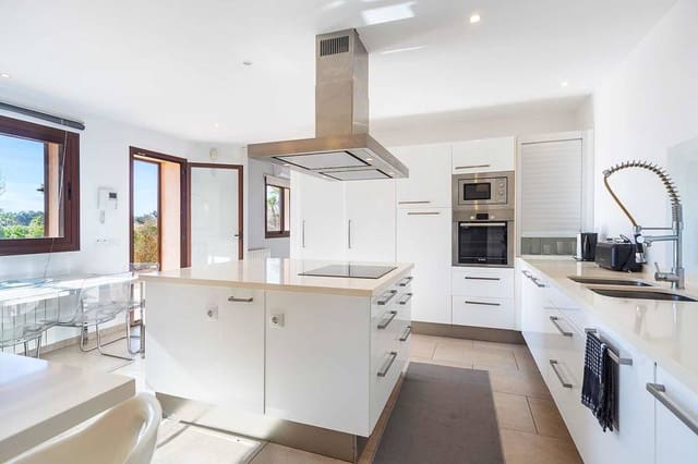 4 chambre Finca/Maison de Campagne à vendre à Llucmajor avec piscine garage - 2 600 000 € (Ref: 9639763)