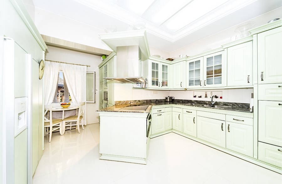 Chalet de 4 habitaciones en Genova en venta con piscina garaje - 5.500.000 € (Ref: 9640557)