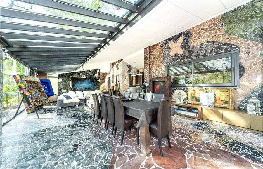 Chalet de 4 habitaciones en Genova en venta con piscina garaje - 5.500.000 € (Ref: 9640557)