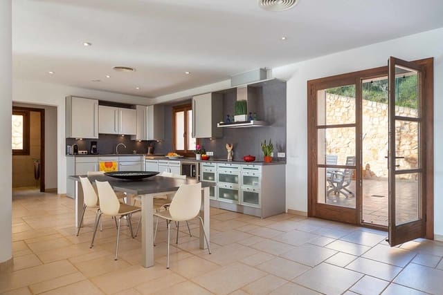 4 Zimmer Villa zu verkaufen in Felanitx mit Pool Garage - 2.945.000 € (Ref: 9640994)