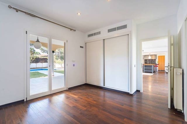 3 bedroom Villa for sale in Sol de Mallorca, Calvià with pool garage - € 2,600,000 (Ref: 9640997)