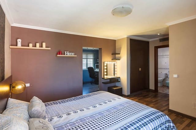 Chalet de 5 habitaciones en Palmanova, Calvià en venta con piscina garaje - 2.800.000 € (Ref: 9645958)