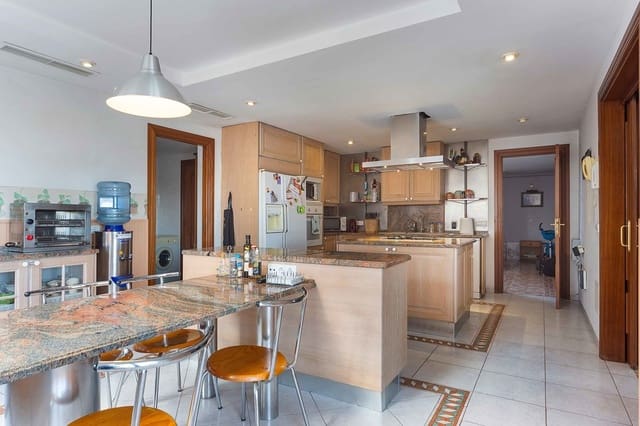 Chalet de 5 habitaciones en Palmanova, Calvià en venta con piscina garaje - 2.800.000 € (Ref: 9645958)